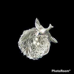 Vintage 1960s Jeanne Bird, Nest & Pearl Pin